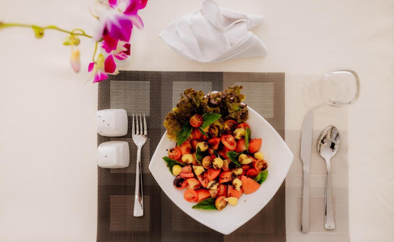 Krishna Beach Resort & Spa 콜바 외부 사진